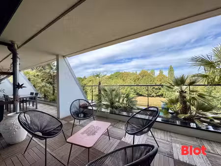 a vendre - appartement t3 de 74.5m² avec terrasse vue sur les étangs