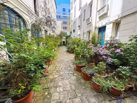 a vendre - bureaux 4 pièces de 93 m² en bon état - paris