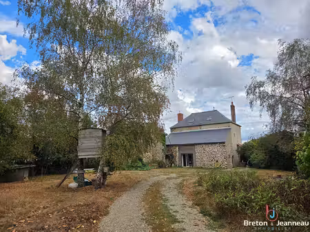 maison à la bazouge des alleux
