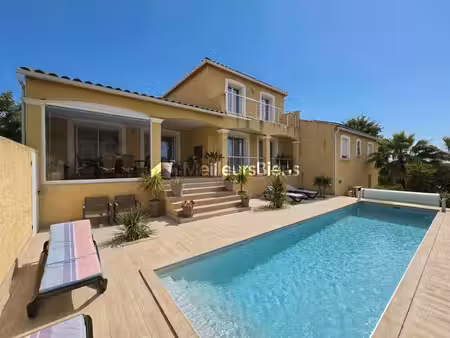 maison 185 m² à narbonne  4 chambres sur terrain de 810 m²