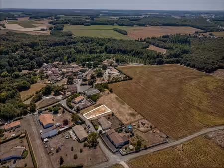 terrain à bâtir  811 m2