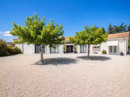 vente appartement 8 pièces 177 m² à saint-laurent-des-vignes (24100)  498 000 €