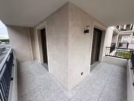le perreux-sur-marne ? beau deux-pièces avec balcon et stationnement