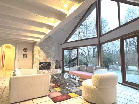 maison d'architecte de 205 m² avec 4 chambres et studio indépendant