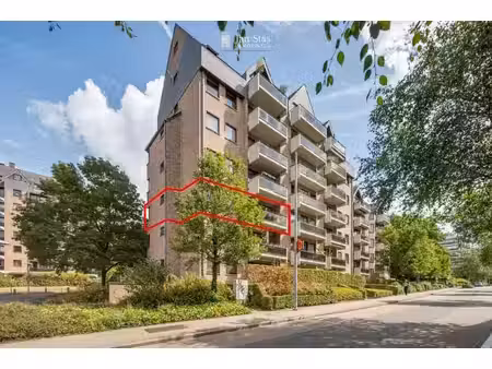 lichtvol hoekappartement met ruim terras en garage nabij ...