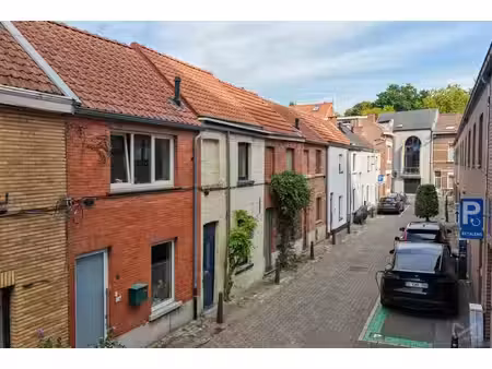 charmante maison de ville avec jardin au cœur de louvain
