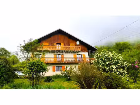 maison de 353 m² à onnion