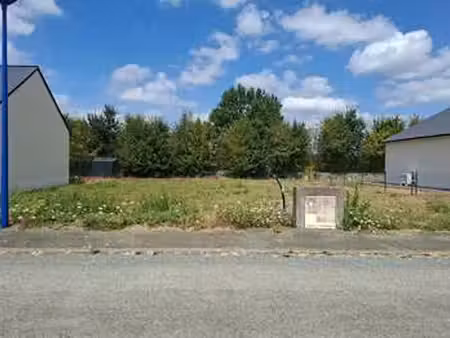vente terrain à aron (53440) : à vendre / 505m² aron