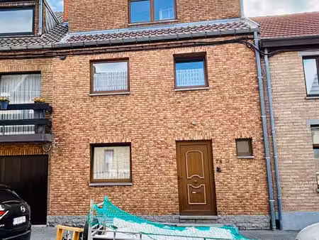 très belle maison meublee!!