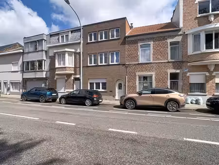 maison spacieuse avec 4 chambres et jardin