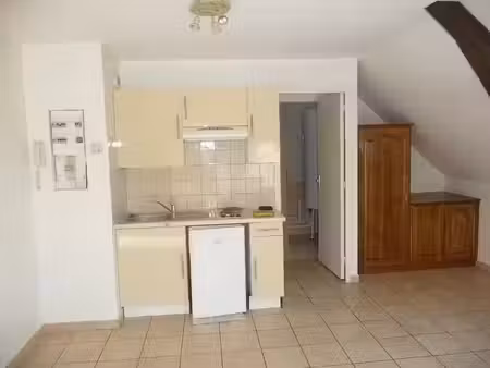 location appartement 1 pièce 35 m² à sens (89100)