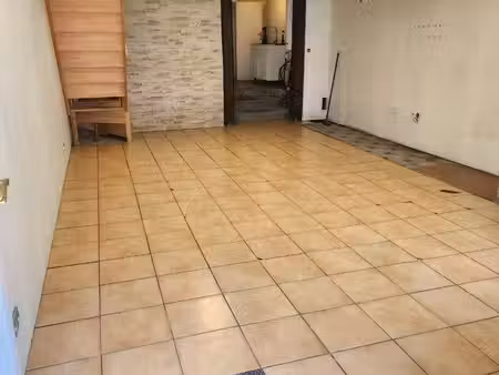 maison 3 pièces de 75m²