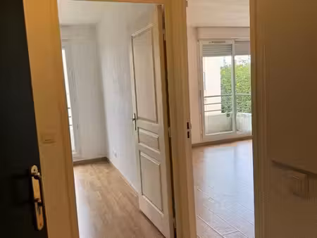 super t2 sécurisé à 2 pas de la gare de dreux