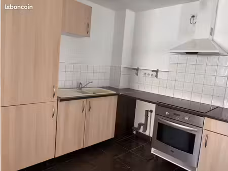 appartement de type f3 à palau del vidre