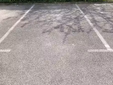 place de parking privée dans résidence sécurisée