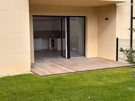 location f2 en rez de jardin