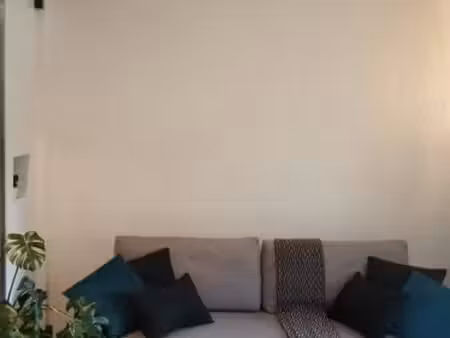 bel appartement t2 duplex atypique – esprit loft – entièrement meublé