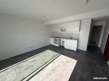 appartement f4 tout neuf au calme persan