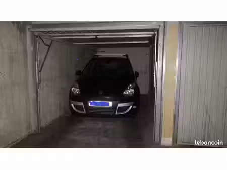 garage parking box à compans-caffarelli 12 m2