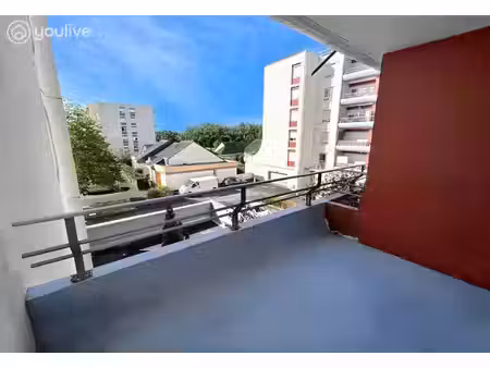 appartement de 84 m²  3 chambres  balcon et parking