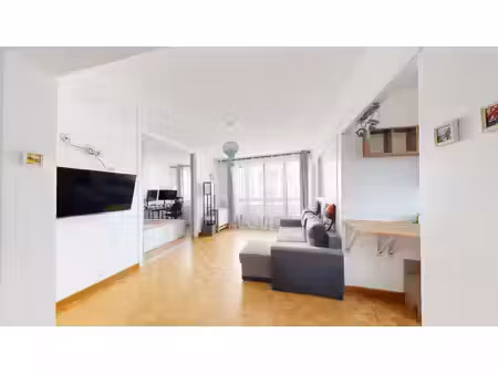 appartement 3 pièces 59 m² avec grand balcon  cave et parking et jardin collectif