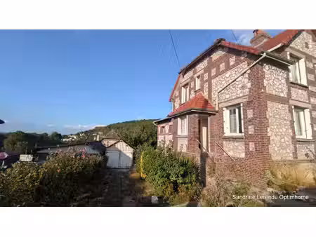 grand-couronne – maison de charme en briques et silex – 3 chambres – jardin – garage – bea