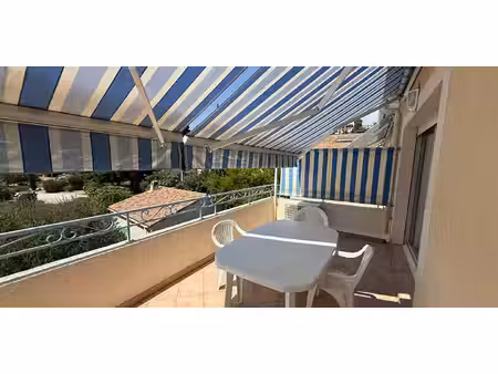 appartement avec terrasse le lavandou (83)