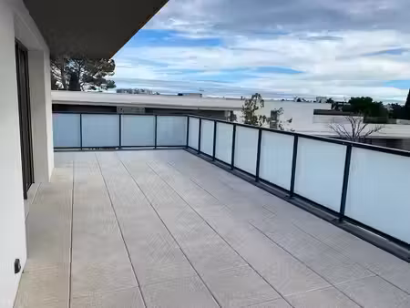 location appartement 3 pièces 65 m² à montpellier (34000)  1 055 €