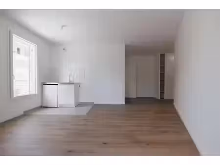location appartement 1 pièce 41 m² à savigny-le-temple (77176)  853 €