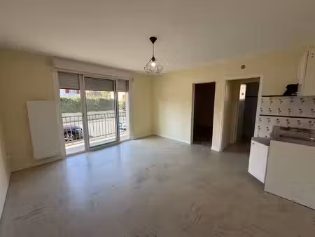 a louer - appartement t2 - sablé sur sarthe