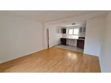 location appartement 3 pièces 61.5 m² à chaumes-en-brie (77390)  914 €
