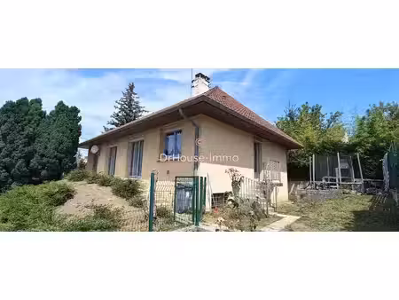 194m² de potentiel + sous-sol ! vivable de plain pied !