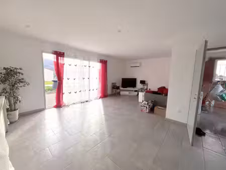 maison t4 de 90m2 avec garage sur un terrain de 600m2