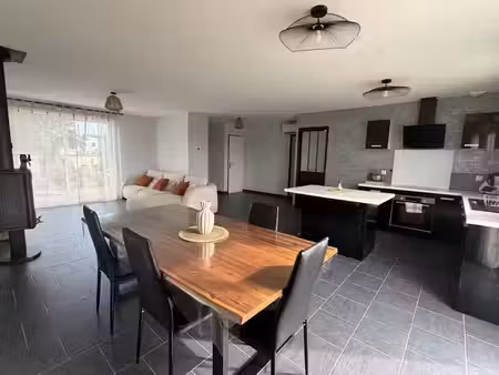 location maison 5 pièces 112 m² à labruguière (81290)  1 290 €