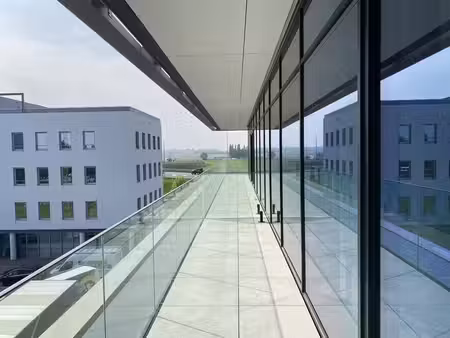 bureau récemment construit d'environ 207 66 m² dans la tour