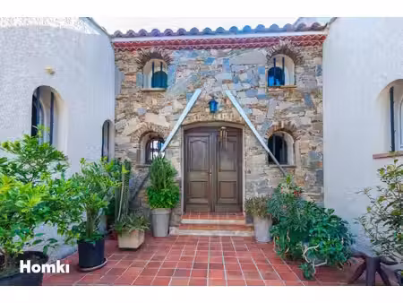 marignane – maison familiale authentique 8 pièces 200m² avec piscine