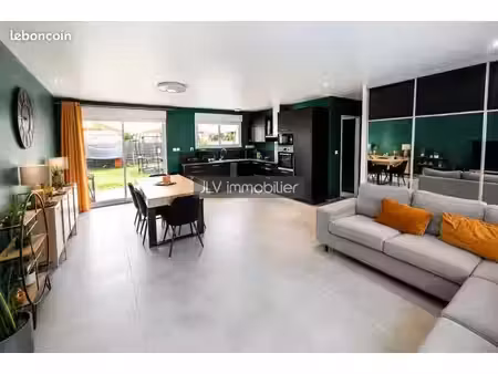 maison 6 pièces 93 m²