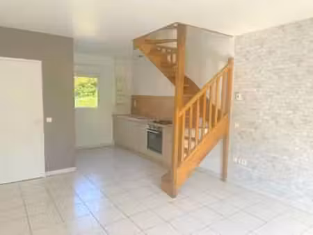 location appartement 3 pièces à ploumagoar (22970) : à louer 3 pièces / 49m² ploumagoar