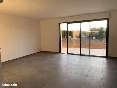 maison t3 récente de 75m2 à meyreuil