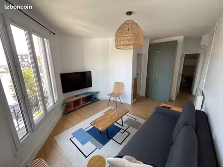 3 pièces – 42 m² – rer c à 300 m