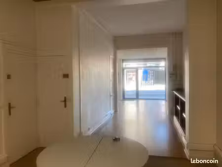 loue local commercial - avenue de dunkerque - lambersart 1100 ht hc par mois