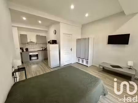 studio 1 pièce 25 m²