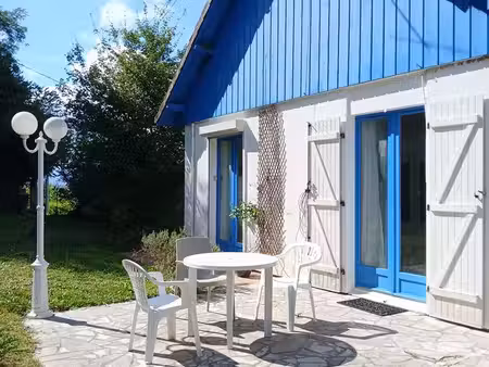 maison de plain pied dans un écrin de verdure