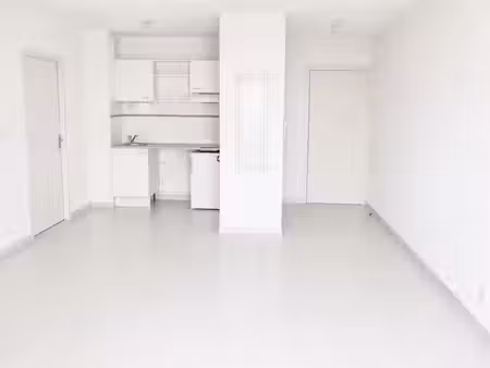 location appartement 1 pièce 33.5 m² à montpellier (34000)  546 €