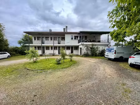 résidence touristique composée de 6 appartements