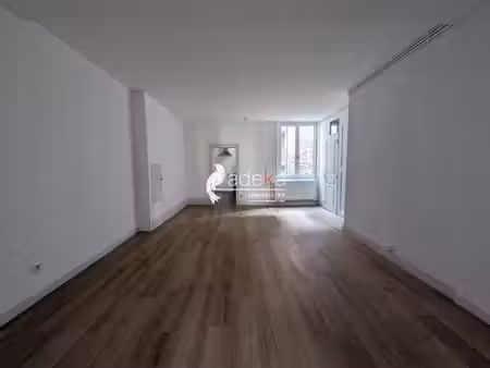 appartement entièrement rénové en coeur de ville