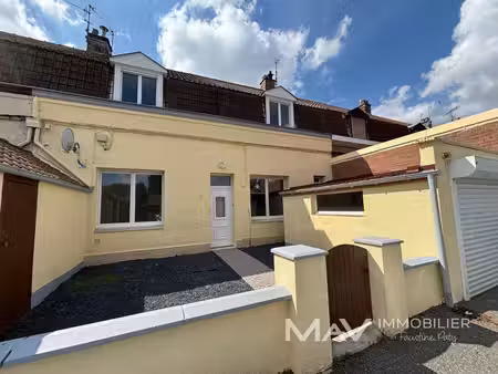 blendecques - maison de 76 02m² avec deux chambres et un garage