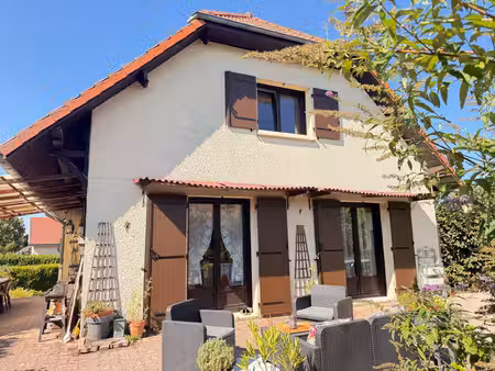 maison de 150 m2 sur sous-sol  5 chambres  terrain de 13 ares