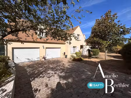 grande maison familiale près de montfort-l'amaury