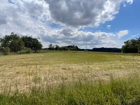 situé à saint-sérotin  dans la paisible commune de 89140